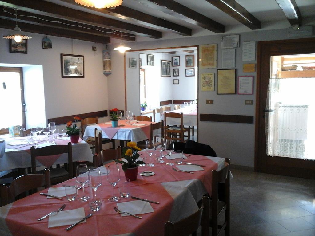Agriturismo Pian Dei Tass Barcis Exterior foto